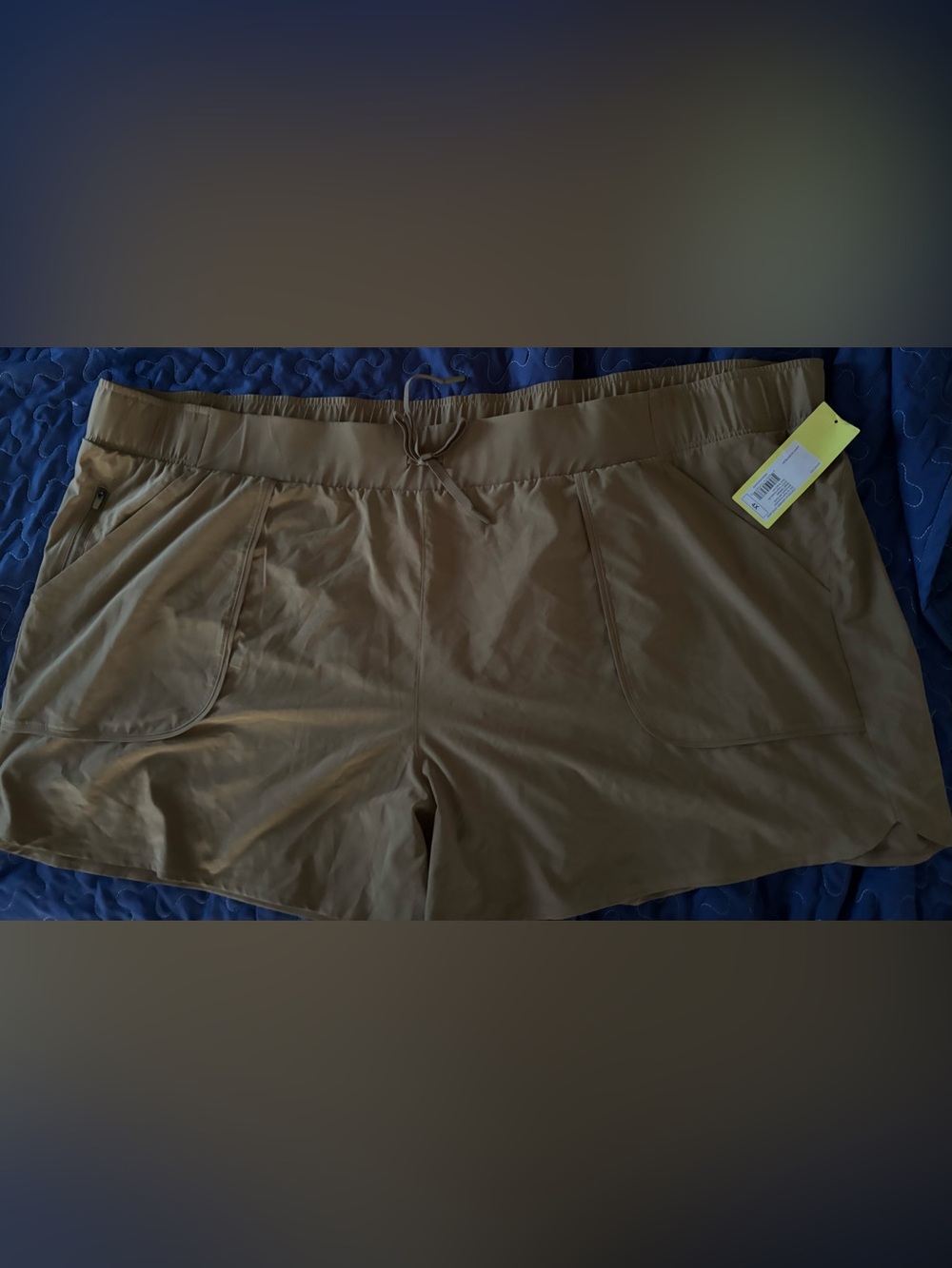 All in Motion Ladies Shorts size 4x light olive